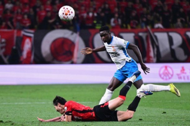 半场：蓉城1-0河南，索罗金破门，杨明洋、钟义浩染黄