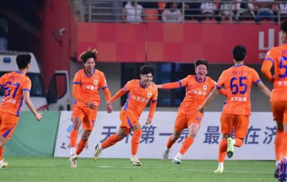刘骐玮告别足球加盟时代少年团