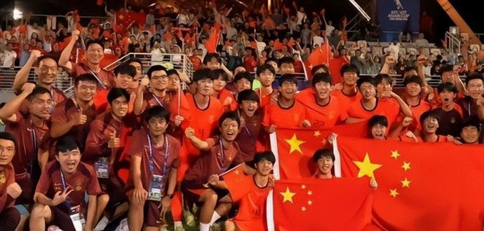 记者晒照：U17国足主力门将秦子牛疑似加盟申花
