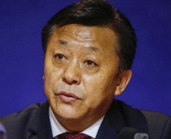 董路“拉黑”二选一：深意背后