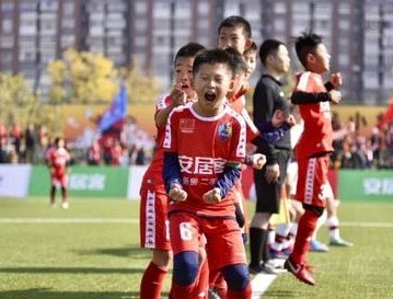 中国足球小将2017红队、蓝队淘汰赛双双失利，遗憾出局！