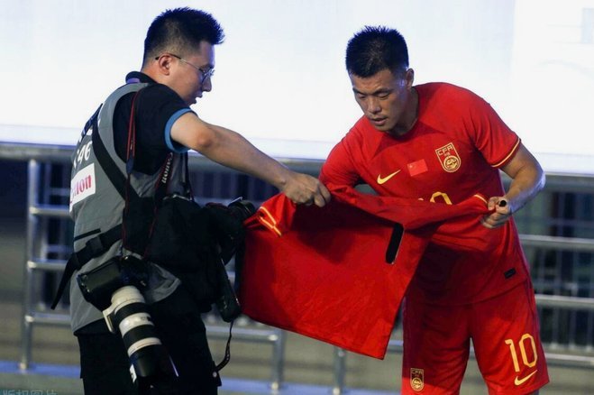 亚运会-吴曦远射中横梁 U23国足0-0憾平伊朗暂列次席